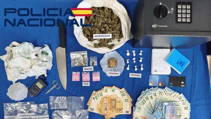 Detienen a dos jóvenes por regentar un punto de venta de drogas en Badajoz