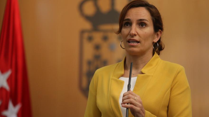 Mónica García abandona su profesión como médica para centrarse en la política