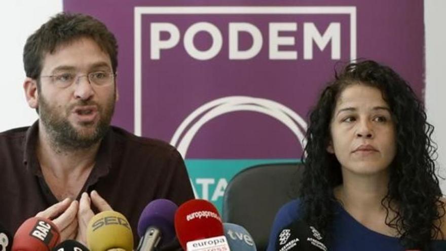 Las bases de Podem avalan participar en el referéndum