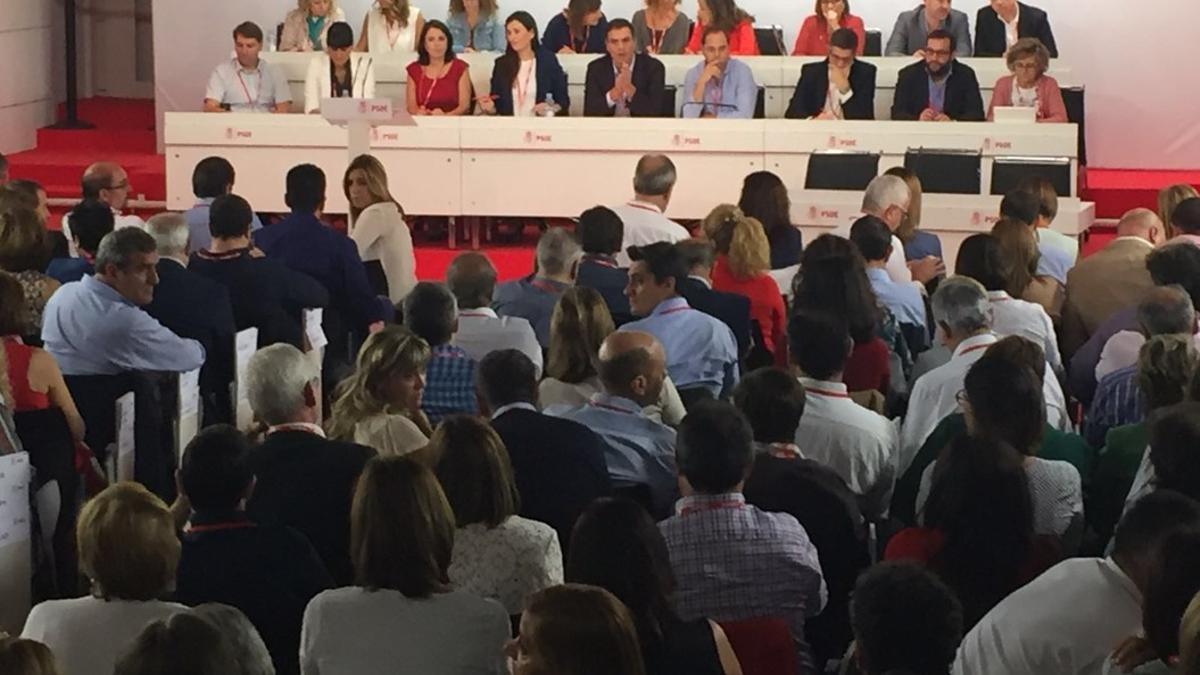 Interior de la reunión del comité federal del PSOE.