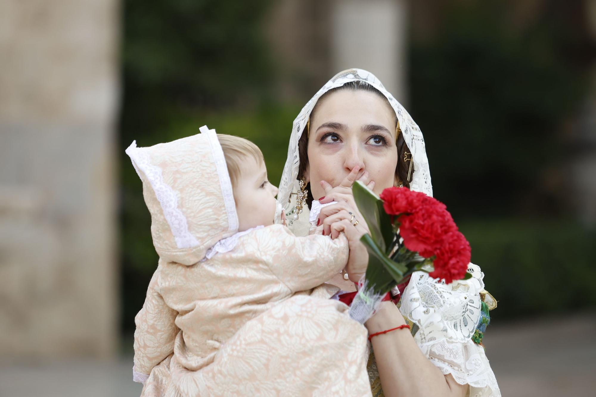 Ofrenda Fallas 2023 | Las fotos más emotivas y especiales del 17 de marzo