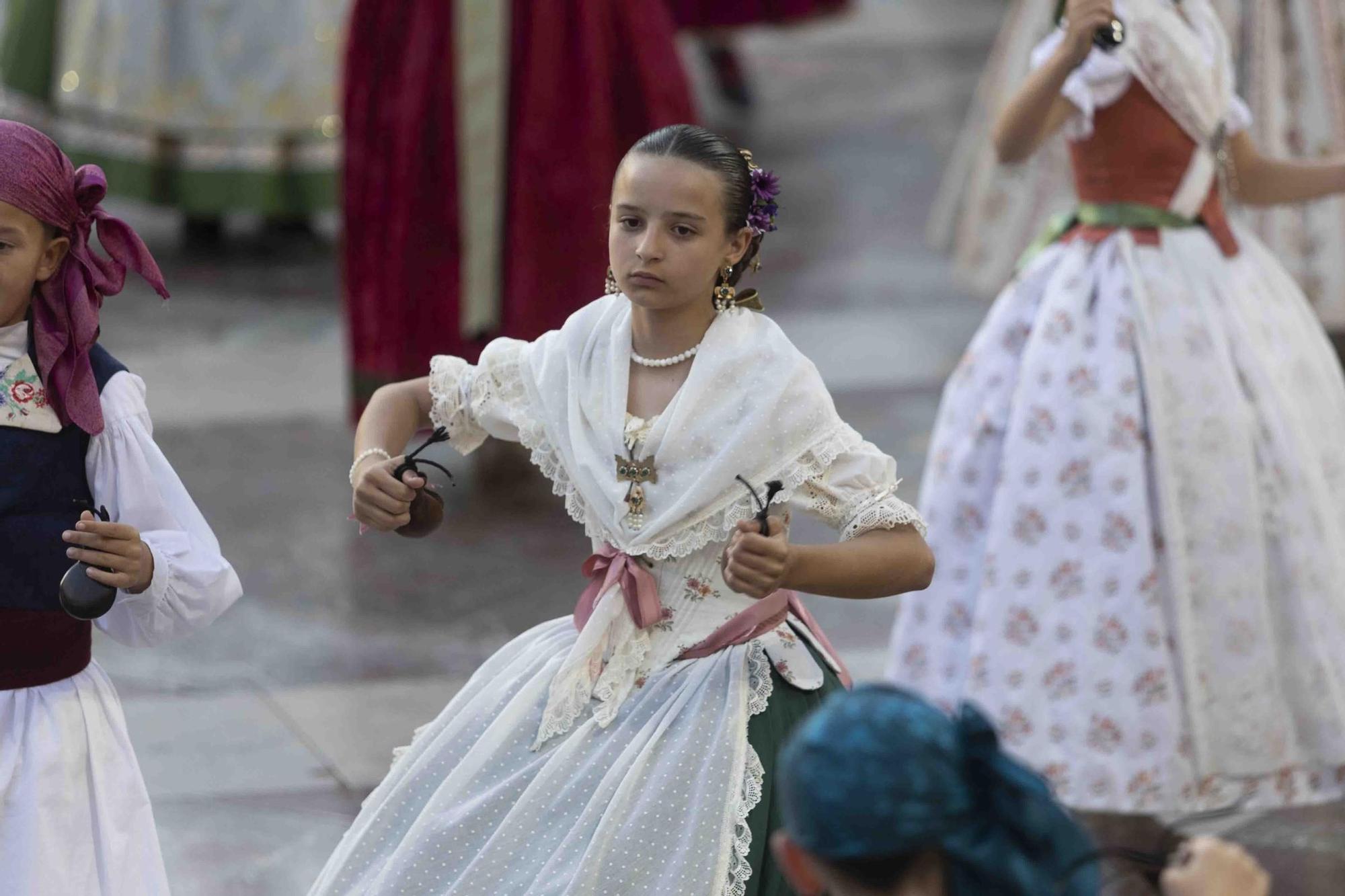 Danza a la Virgen Infantil