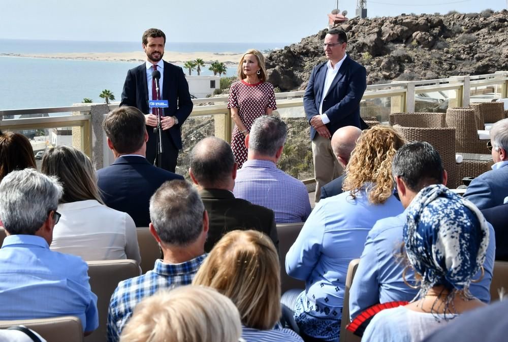 Encuentro de Pablo Casado (PP) con hoteleros en el sur de Gran Canaria