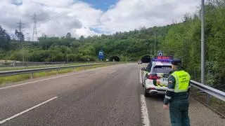 Pillan a un "kamikaze" de Grado de 32 años que circuló cuatro kilómetros en sentido contrario por la Autovía