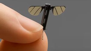 El dron con forma de mosquito es prácticamente indetectable y está dotado de cámara y micrófonos.