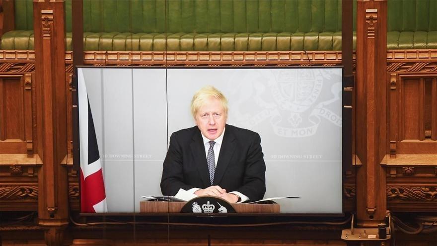 Johnson anuncia &quot;severas restricciones&quot; por el covid-19 en el Reino Unido