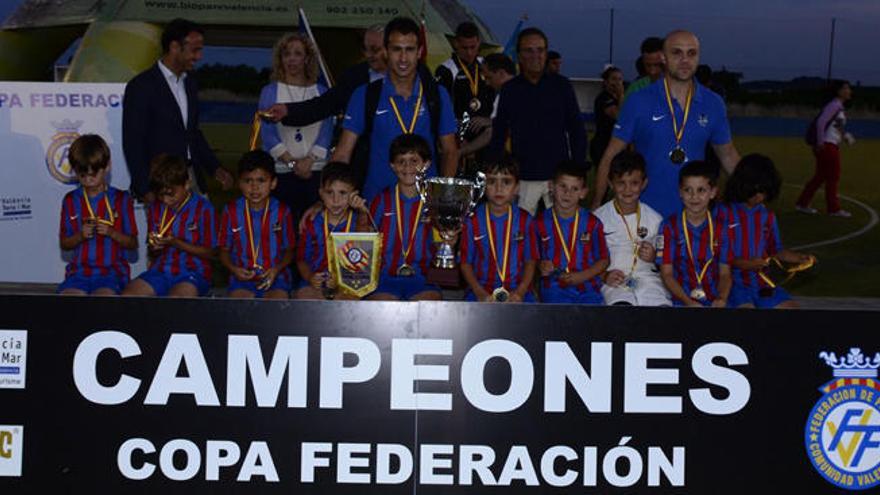 Los cuatro equipos granotas campeones en todas las categorías en las que se disputa la competición.