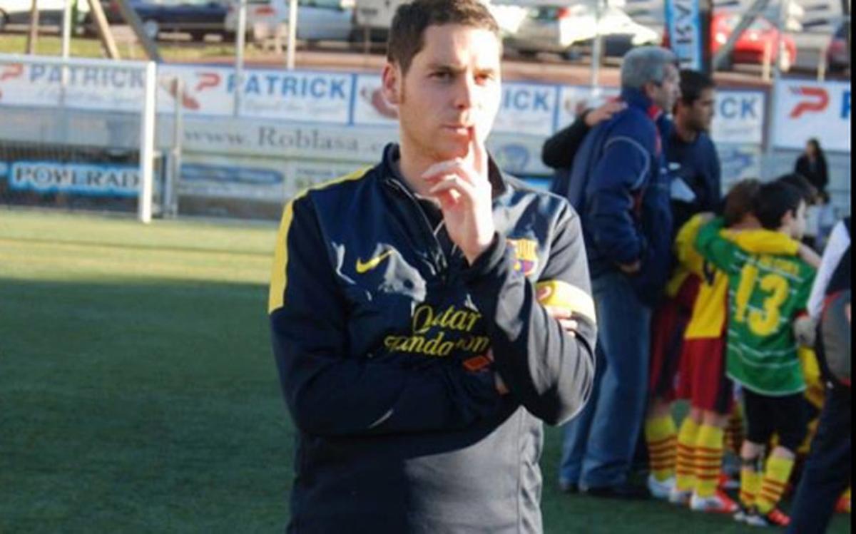 Alexis Pintó es el entrenador del benjamín D barcelonista