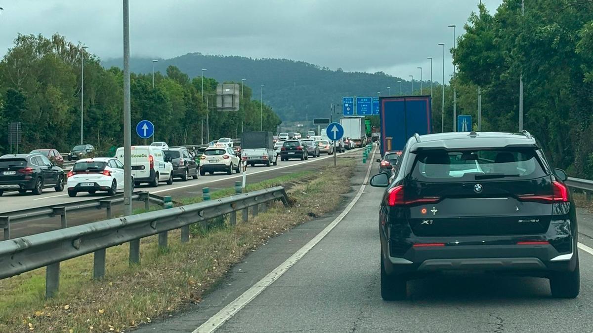 El atasco en la autovía Oviedo-Villaviciosa.