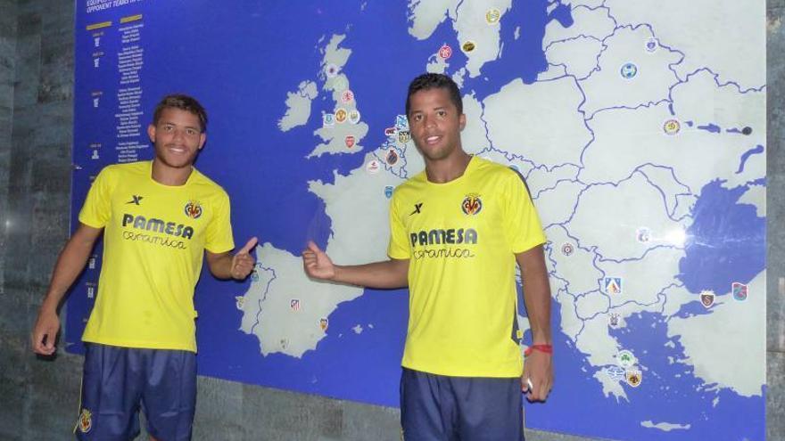 Los hermanos del Villarreal CF Giovani y Jonathan dos Santos, convocados con México