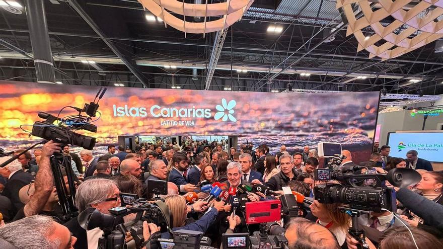 Clavijo reprocha a Aena la subida de tasas aeroportuarias por beneficiar a accionistas privados