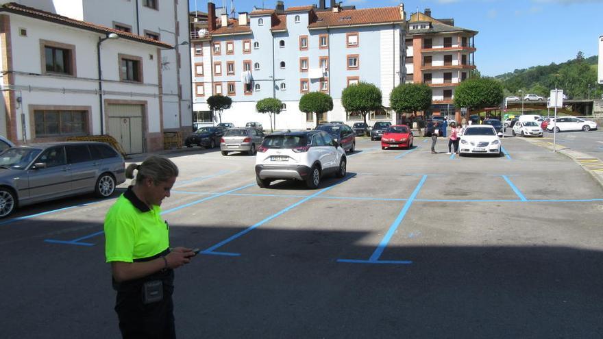 Primera zona azul de Cangás de Onís, en el barrio de El Censu