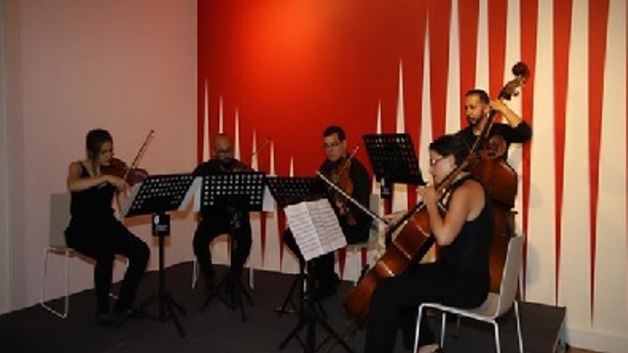 Tegala´S Music Quinteto de Cuerda de la OCL.
