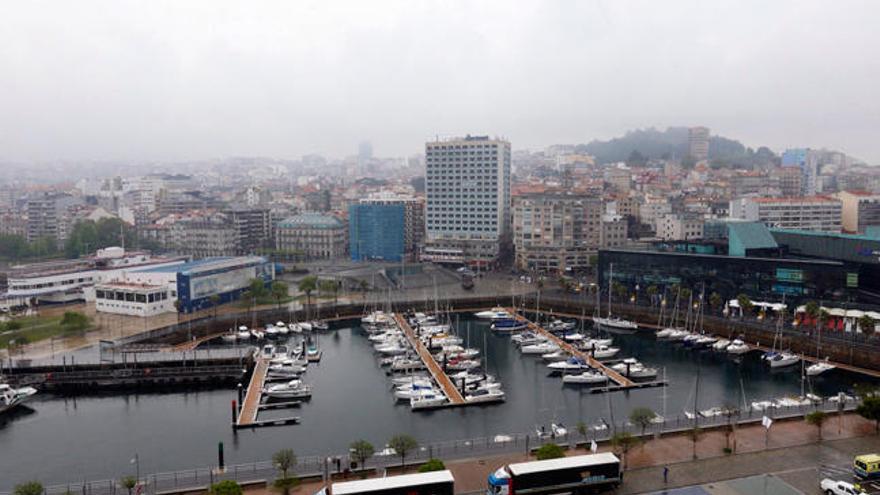 Panorámica de Vigo, esta mañana. //R. GROBAS