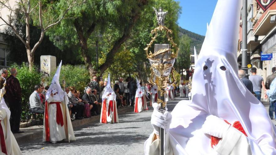 Desfile sacro por las calles de la localidad.