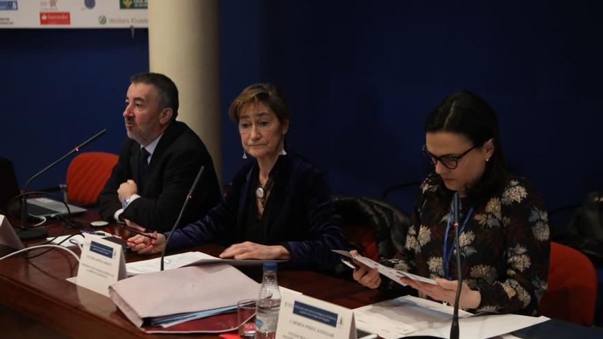 Por la izquierda, Sergio Herrero, Victoria Ortega y Carmen Pérez Andújar durante la inauguración de las jornadas