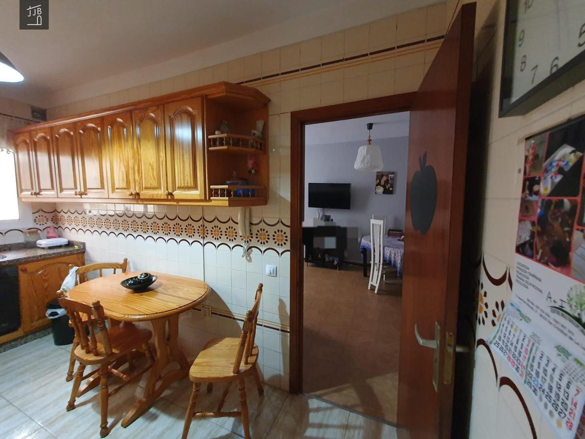 Oportunidad para entrar a vivir o inversores: se vende amplio piso en La Laguna