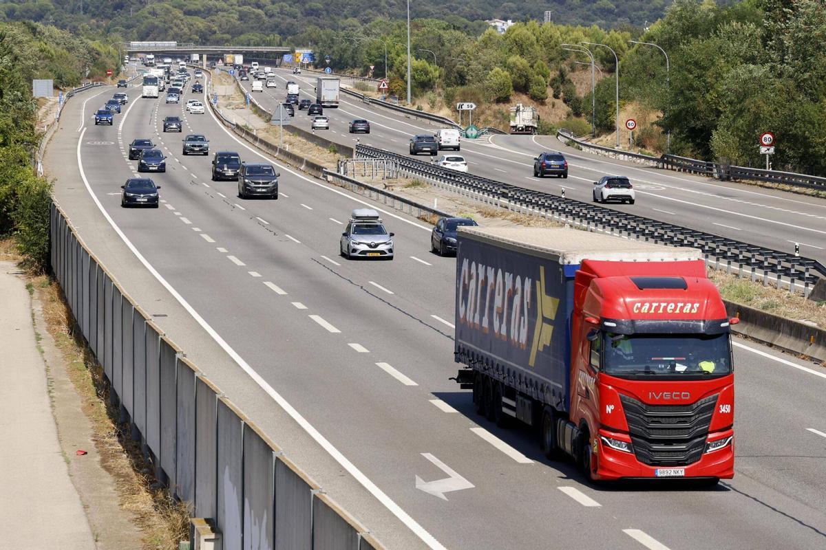 Sant Gregori. Transit autopista AP-7. Camions