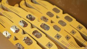 Les ulleres per a l’eclipsi s’esgoten en òptiques i farmàcies de gairebé tot Espanya: «Si en tens 200 te les compro»