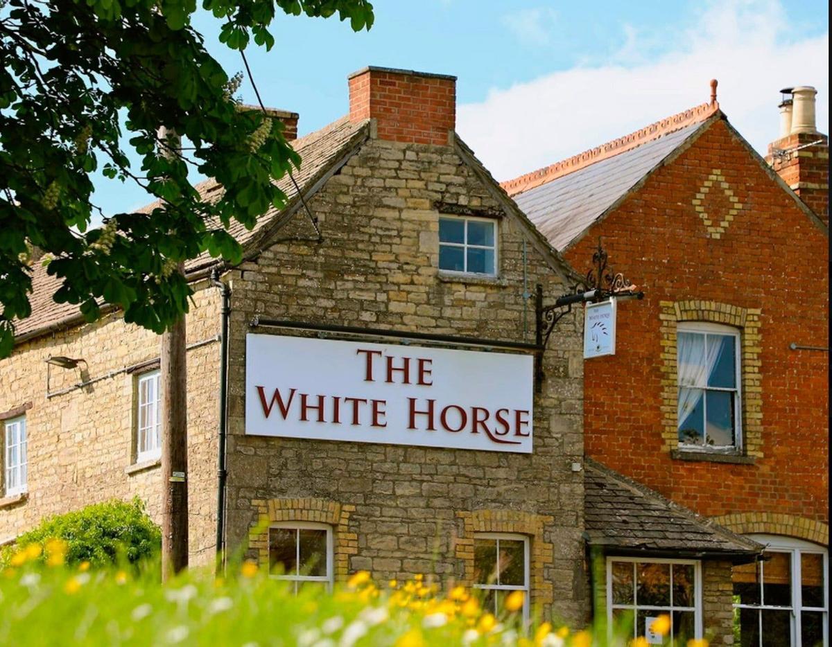 Pub The White Horse