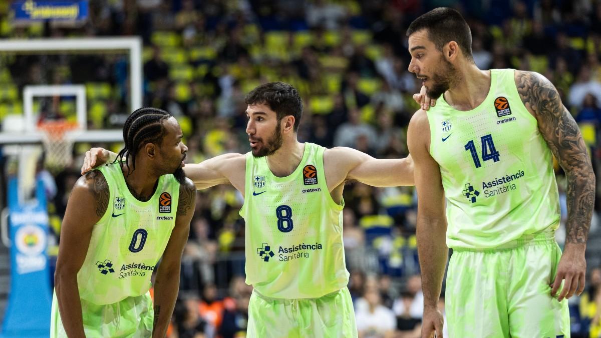 Punter, Brizuela y Willy en el partido de Euroliga ante Fenerbahçe