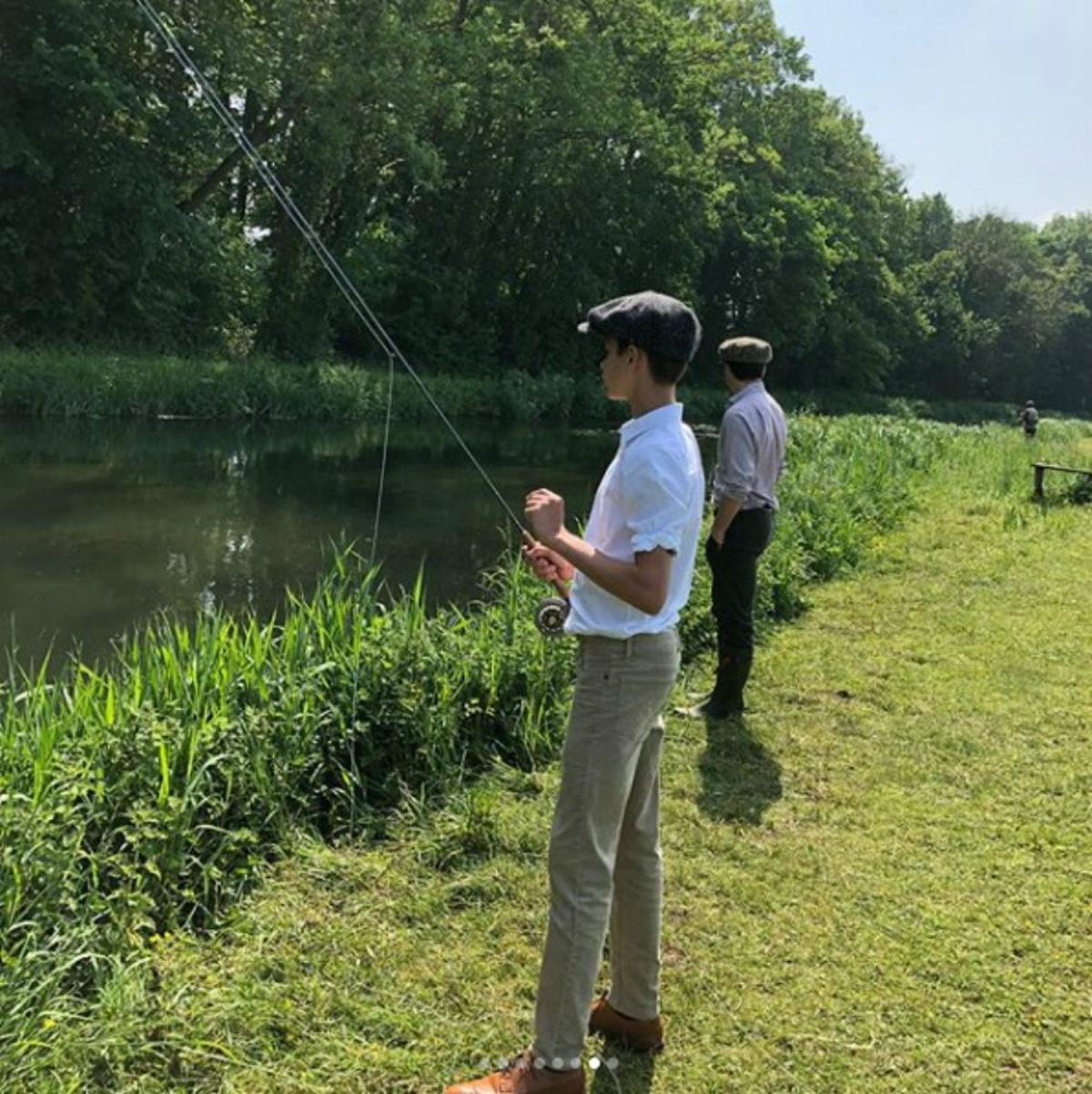 Romeo Beckham en un día de pesca familiar