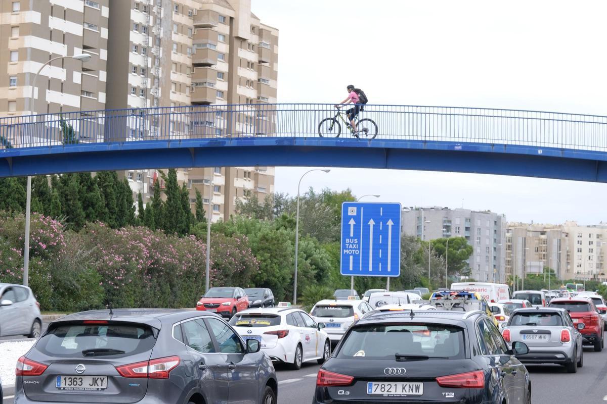 Retenciones en los accesos a Palma el viernes, 13 de septiembre.