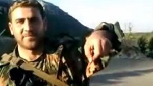 Soldats de l’Exèrcit sirià tallen les orelles als rebels.