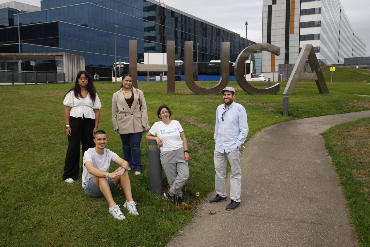 Cinco jóvenes asturianos relatan lo que viene tras la última quimio: "Nos negamos a que la palabra cáncer signifique muerte"