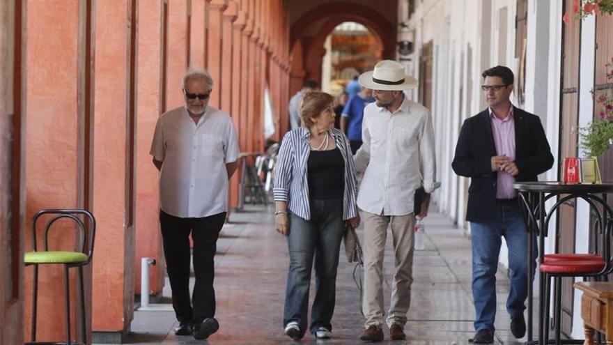 Recogen firmas para rebautizar la Corredera como Plaza Julio Anguita