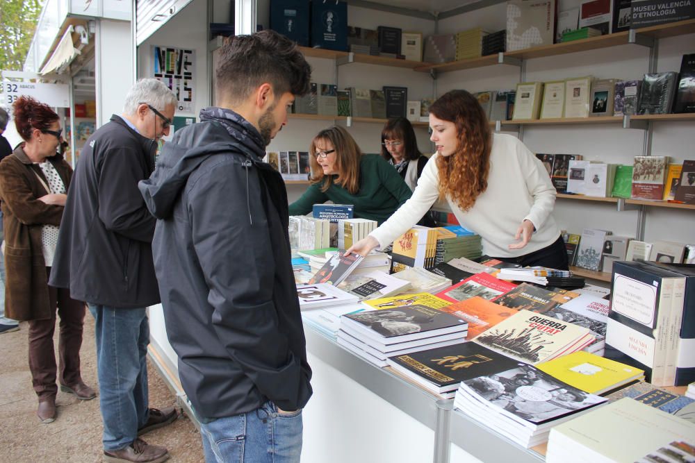 Un paseo por la 52ª Fira del Llibre de València