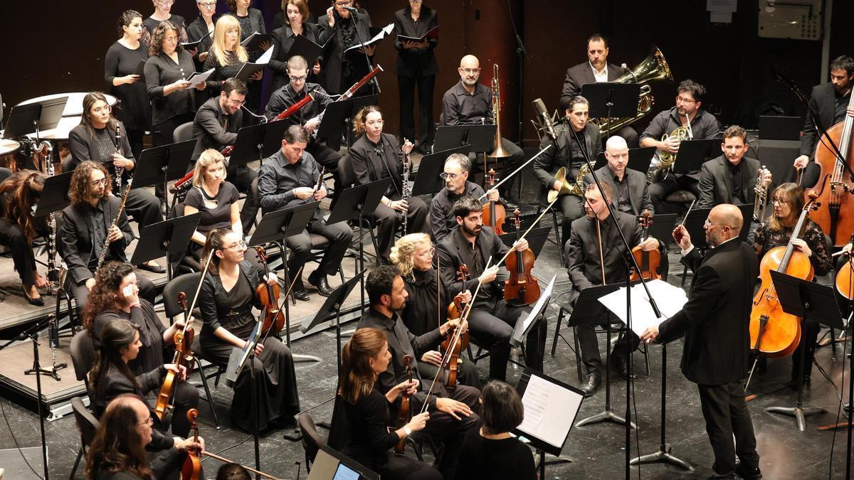 La Orquestra Simfònica Ciutat d'Eivissa.