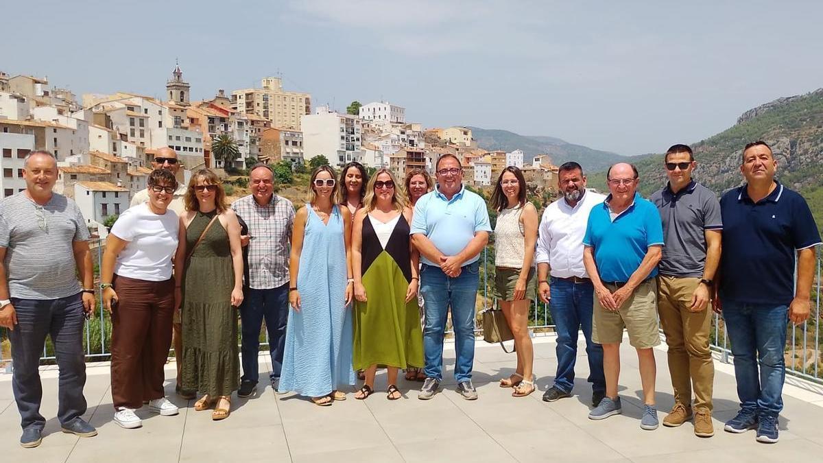 Foto de familia de la asamblea general anual de Fedetcas celebrada en Llucena.