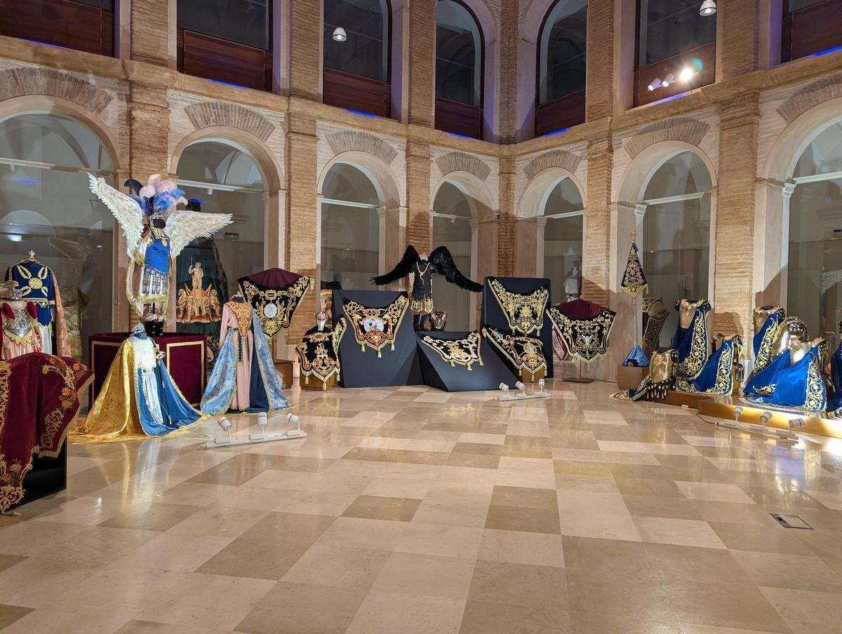 Los distintos estrenos se pueden contemplar en el Museo Azul de la Semana santa.