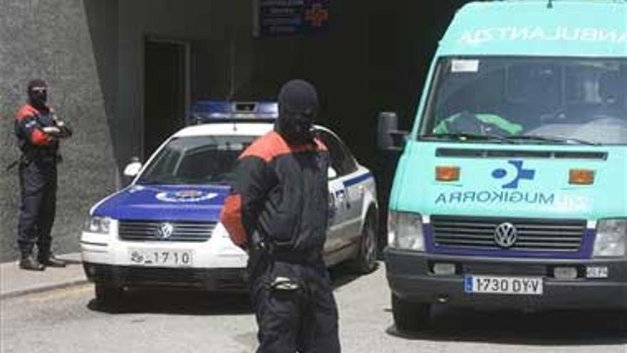 La policía traslada al etarra De Juana del hospital de San Sebastián a la cárcel madrileña de Aranjuez