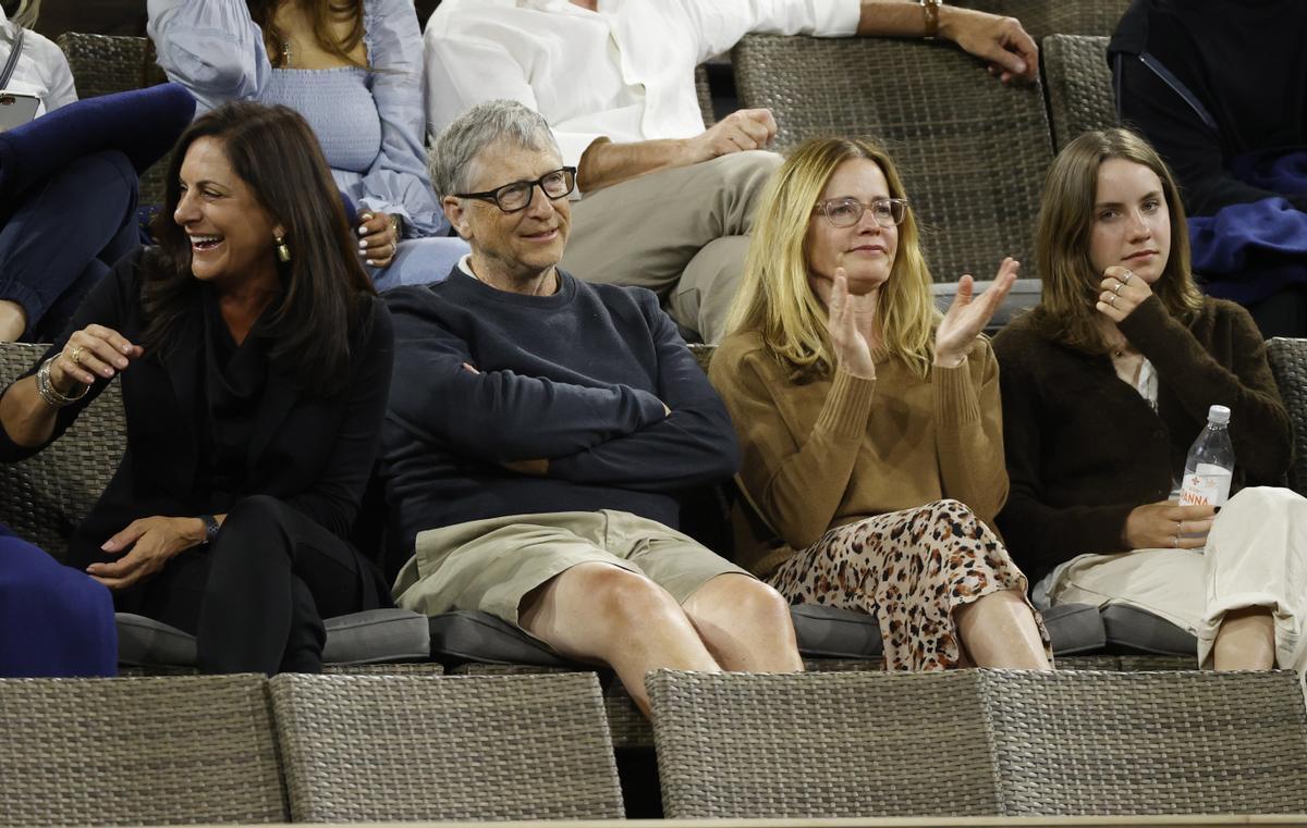 Bill Gates, el fundador de Microsoft, y la actriz Elisabeth Shue emBNP Paribas Open tennis tournament