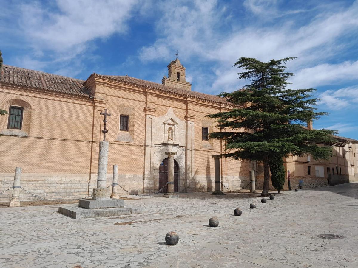 Fachada del convento de Santa Clara de Toro