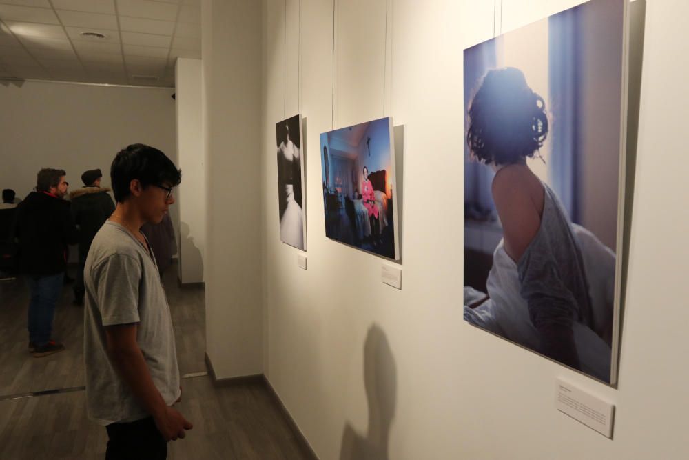 El centro juvenil C19 de Vila acogió la inauguración de la exposición ´Les dones fotògrafes a Ibiza´,