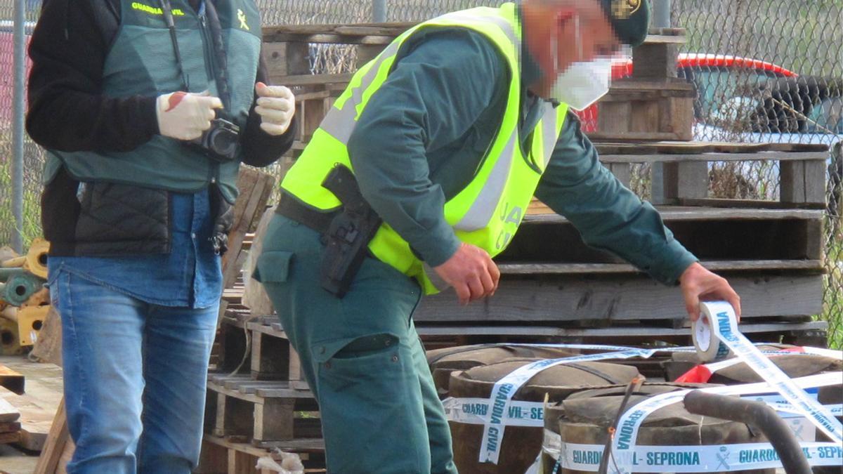 La Guardia Civil desarticula un desguace ilegal en un pueblo de Zamora.