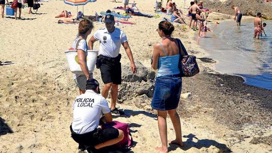 In diesem Jahr gibt es nur eine Strandpatrouille an den Stränden um Cala Ratjada auf Mallorca. Die muss aber auch mal Pause machen