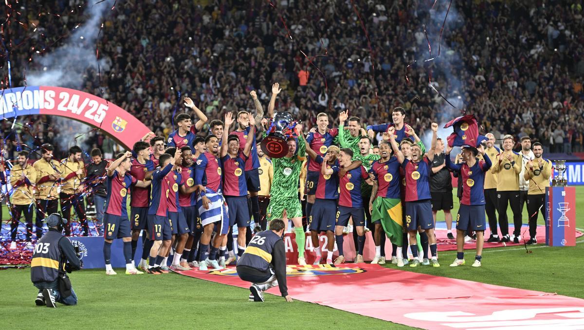 El Barça de Flick se va de Montjuïc celebrando su hegemonía en España