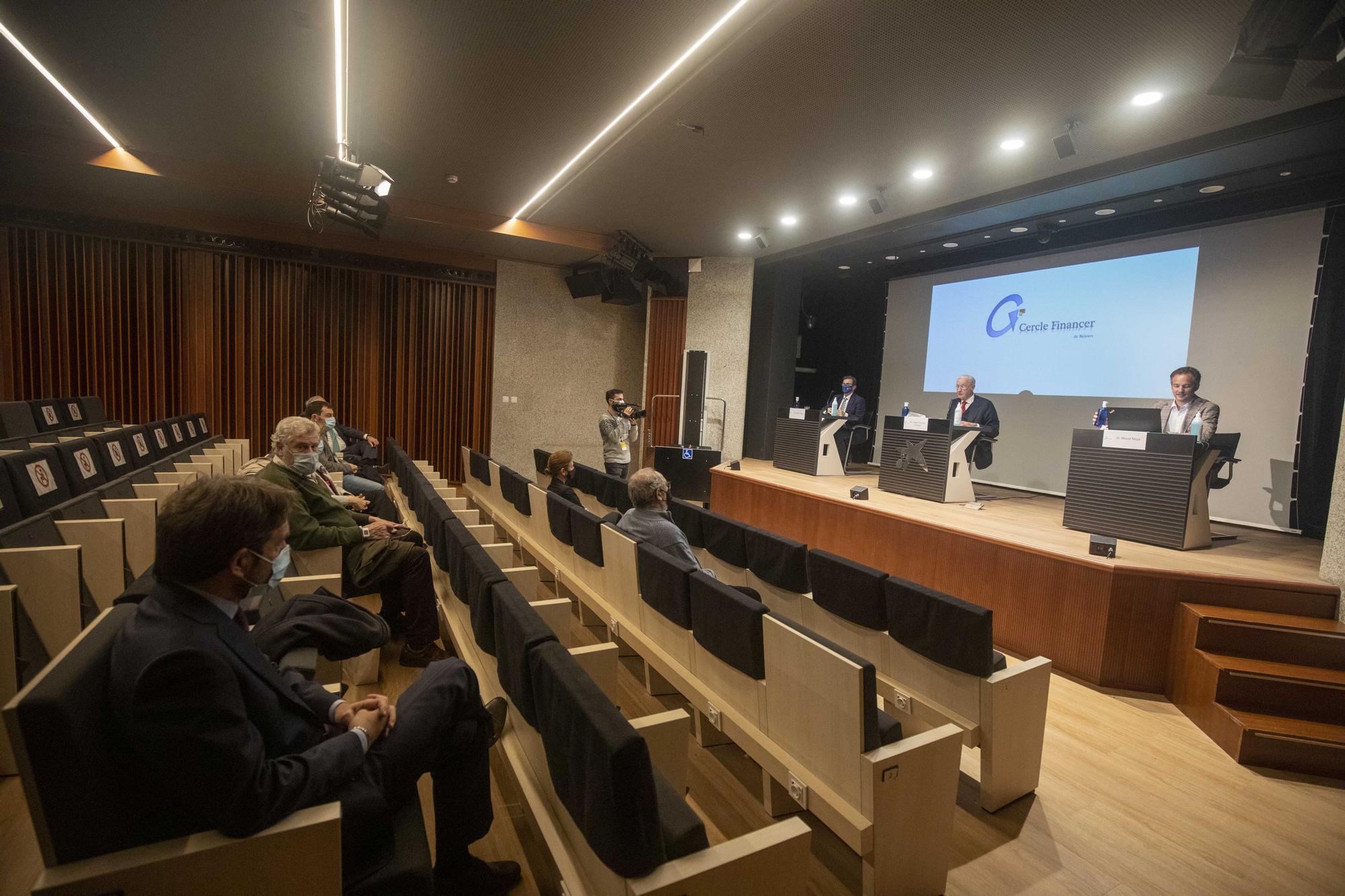 Conferencia en el Cercle Financer de Balears: «En seis meses la tecnología ha avanzado como nunca antes»