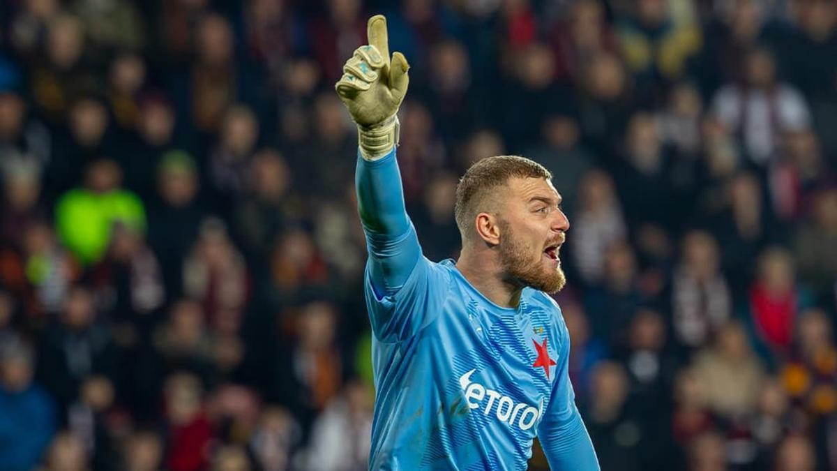 Jindřich Staněk, portero del Slavia de Praga con pasado como rapero.