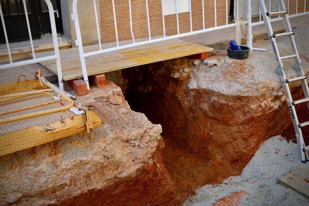 La reparación del saneamiento en el subsuelo.