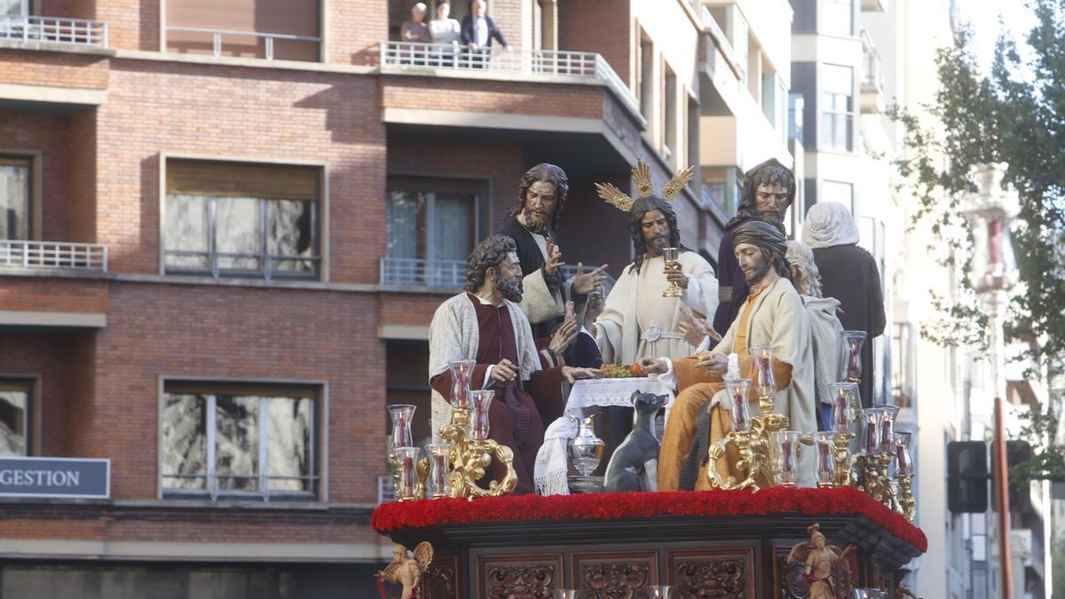 En imágenes | Procesiones del Jueves Santo en Zaragoza