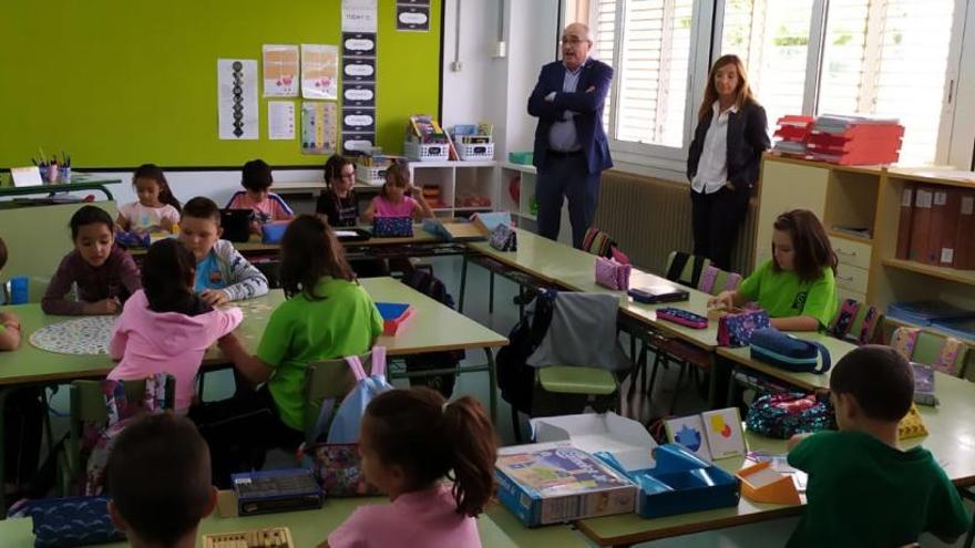 El conseller d&#039;educació a una aula de l&#039;escola Mare de Déu del Patrocini de Cardona