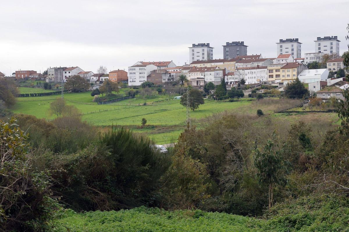 Zona del barrio de Mallou, en Santiago, donde se prevé edificar 2.600 viviendas.
