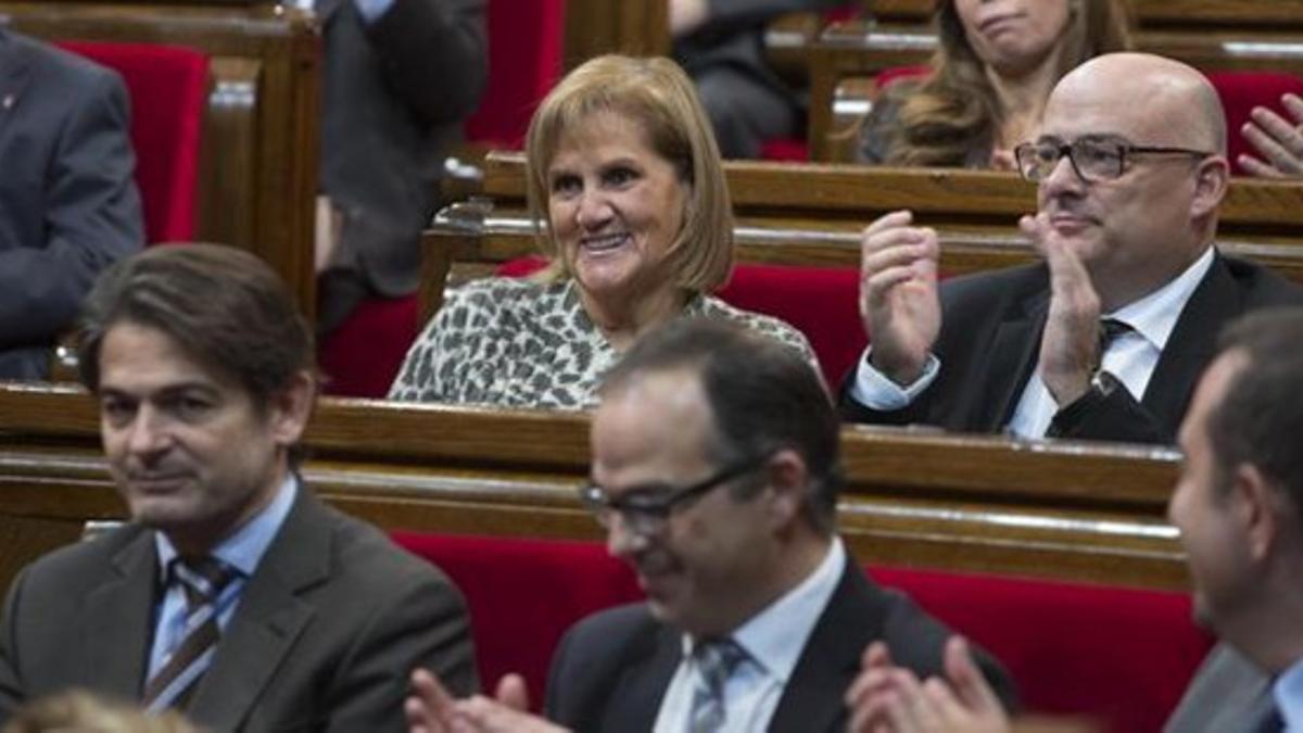 Núria de Gispert, sonríe, tras ser elegida presidenta del Parlament, este lunes.