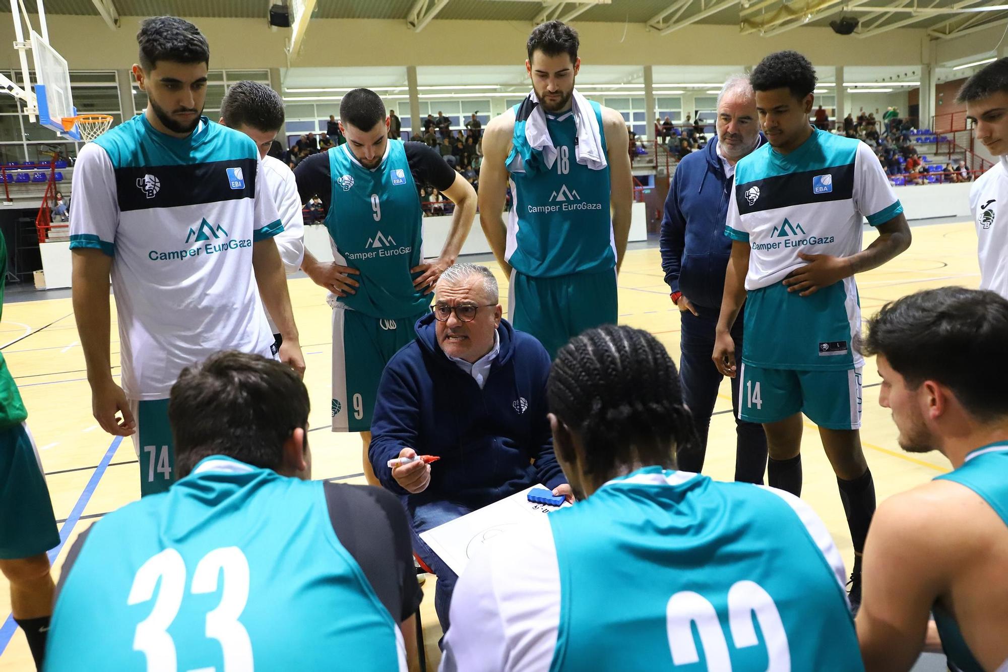 El derbi Camper Eurogaza UCB - Climanavas Agrometal Peñarroya en imágenes