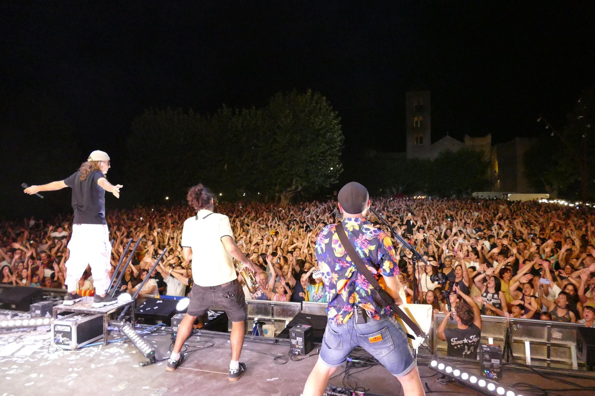 La segona Bertranada Fest congrega unes 8.000 persones als concerts de Ginestà i Búhos
